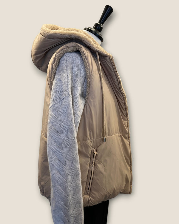 The White Company natural Gillet size 12