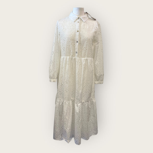 Zara white dress Size Medium