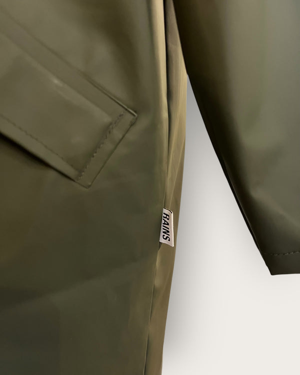 Rain’s Khaki Mac size Medium