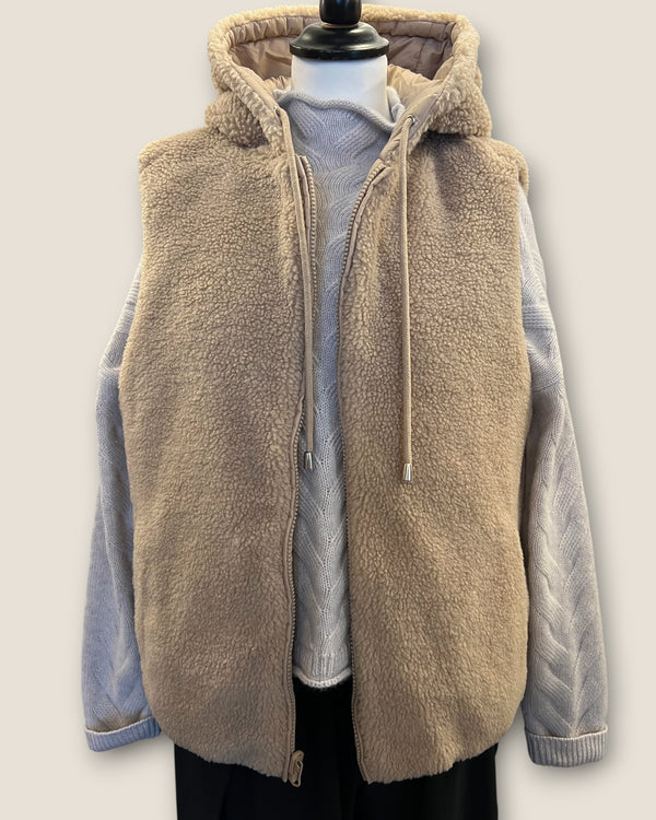 The White Company natural Gillet size 12