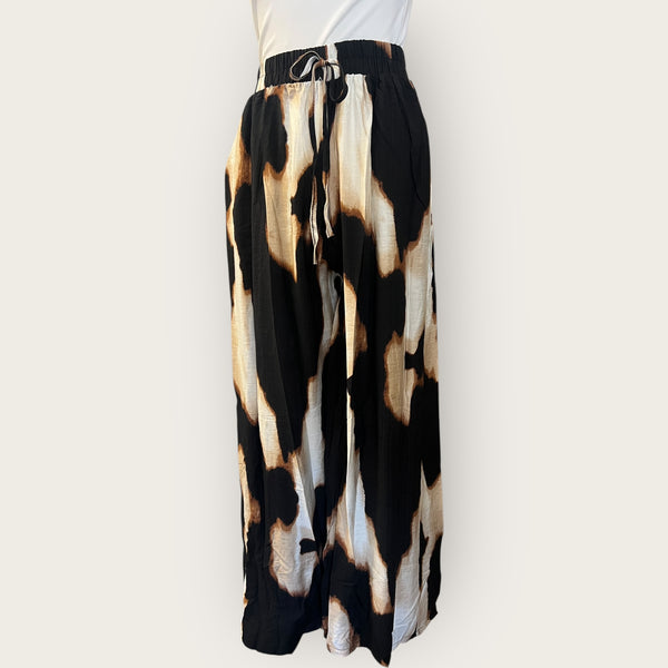 Chilli and charm cow print co-ord One size