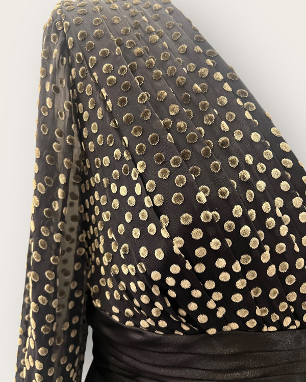 Gina Bacconi black & gold size 16