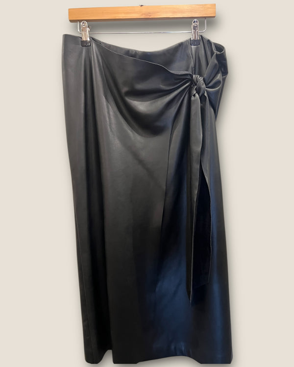 Mint Velvet Black faux leather skirtsize 14