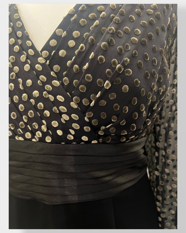 Gina Bacconi black & gold size 16