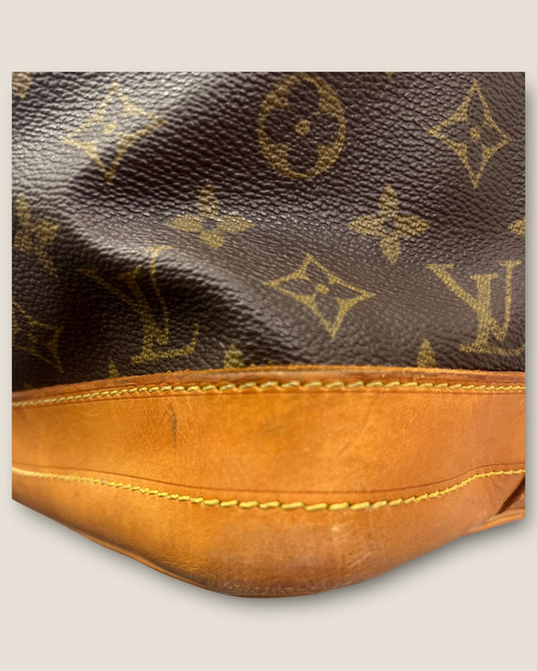 Louis Vuitton Noa bucket bag