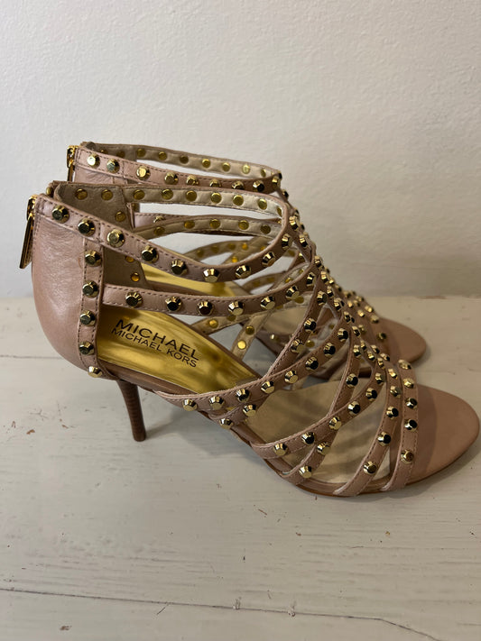 Michael Kors taupe gold stud shoes 37