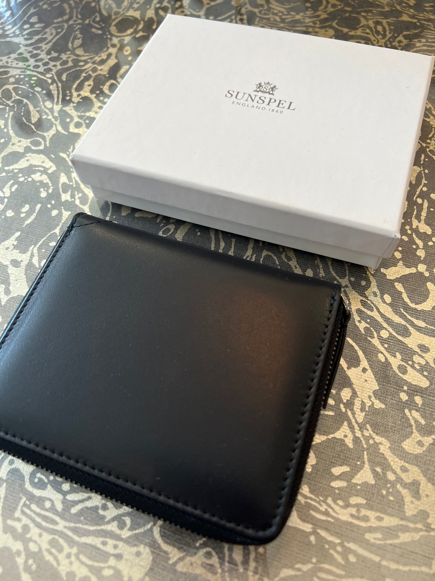Sunspel Mens Black Leather zipped wallet